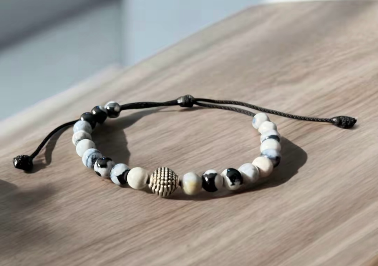 Howlite crystal bracelet, howlite gemstone beaded bracelet, gift for friend image 2